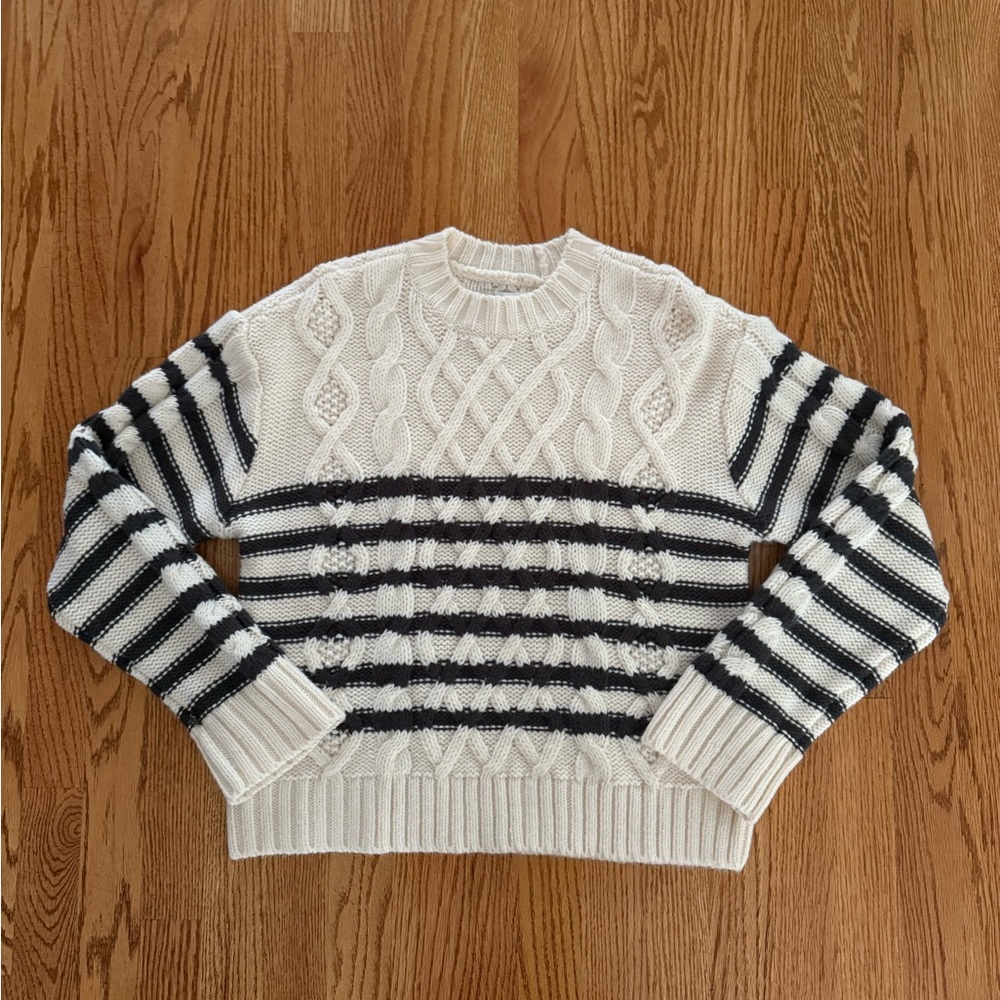 American Eagle Outfitters Cream and Black Cable Knit Sweater